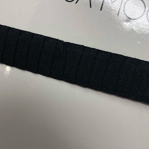 Vanessa Mooney Choker - Picture 3 of 4